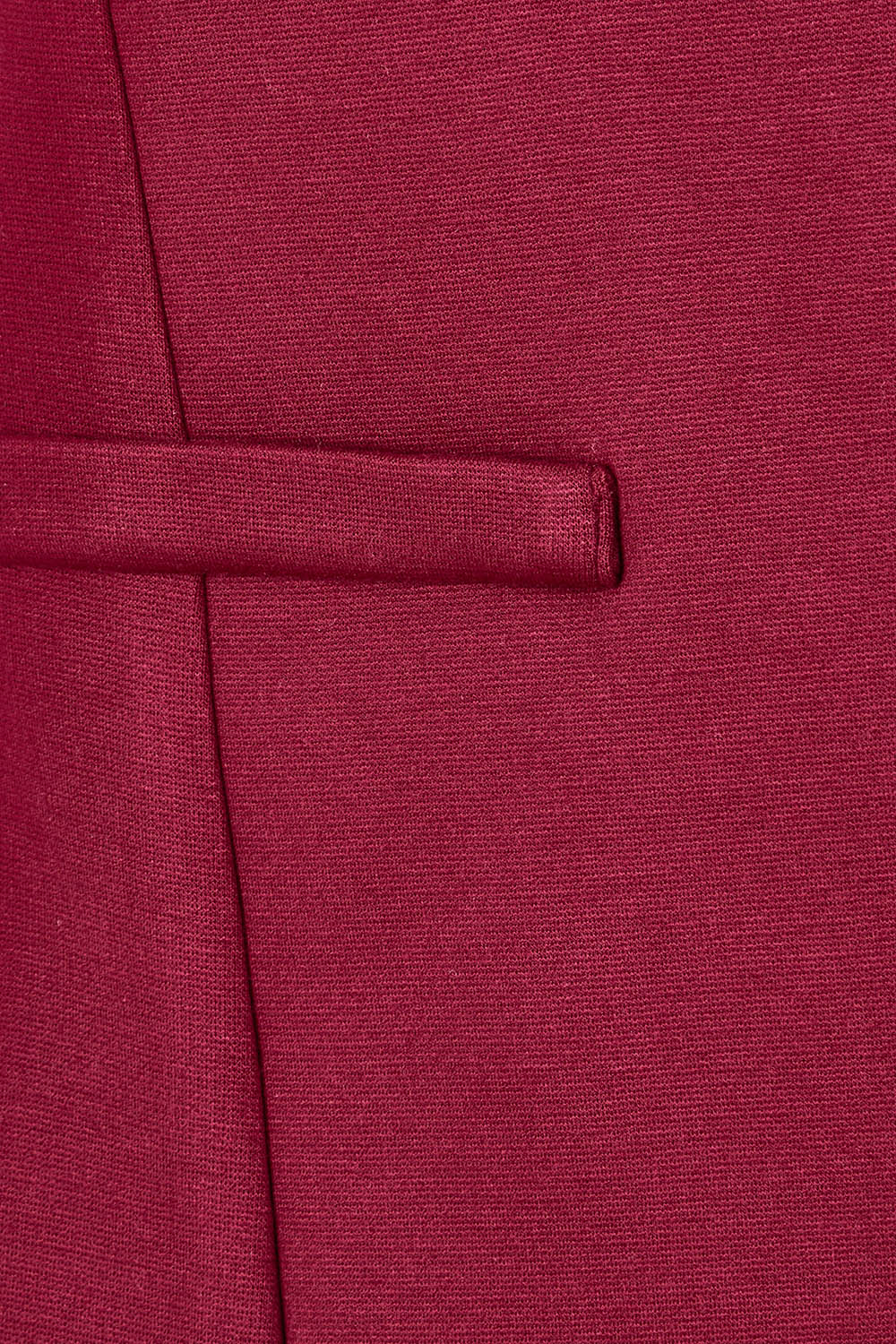 Product shot of The Everyday Ponte Blazer in colour Wildberry (Red), detail