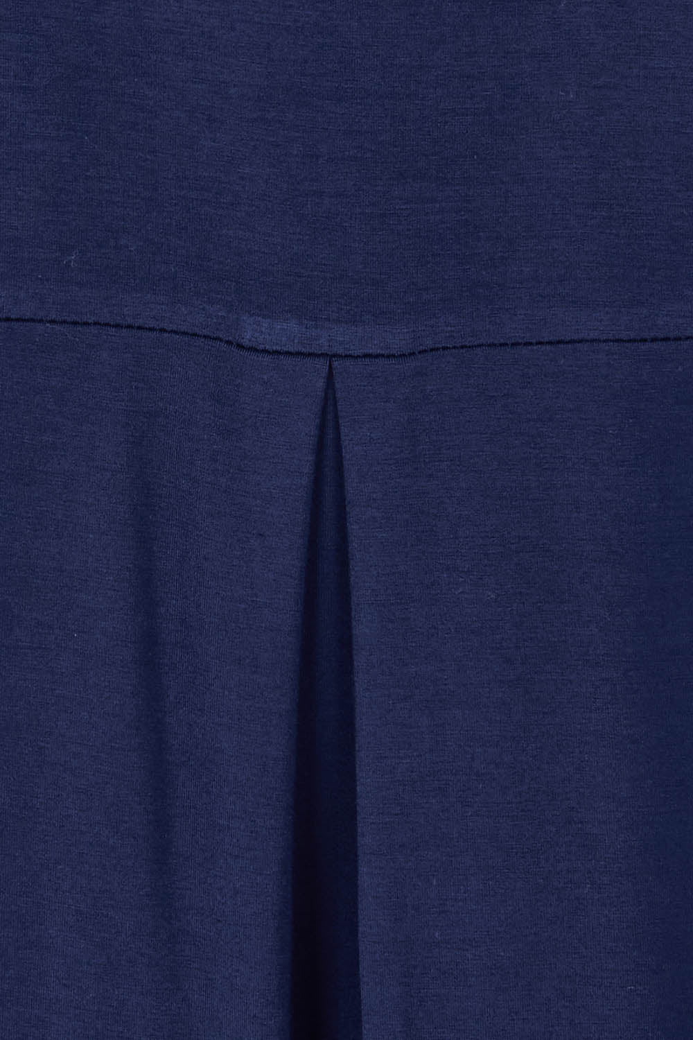 Product shot of The Keepers Tee Maxi Dress in colour Darknavy (Blue), detail