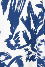 Product shot of The Woven Easywear Tee in colour Frenchblue (Blue), detail