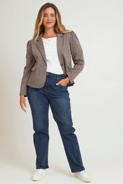 Model Chanel wearing size 16 of The Classic Houndstooth Blazer in colour Tanblack, from the front, showing the whole outfit