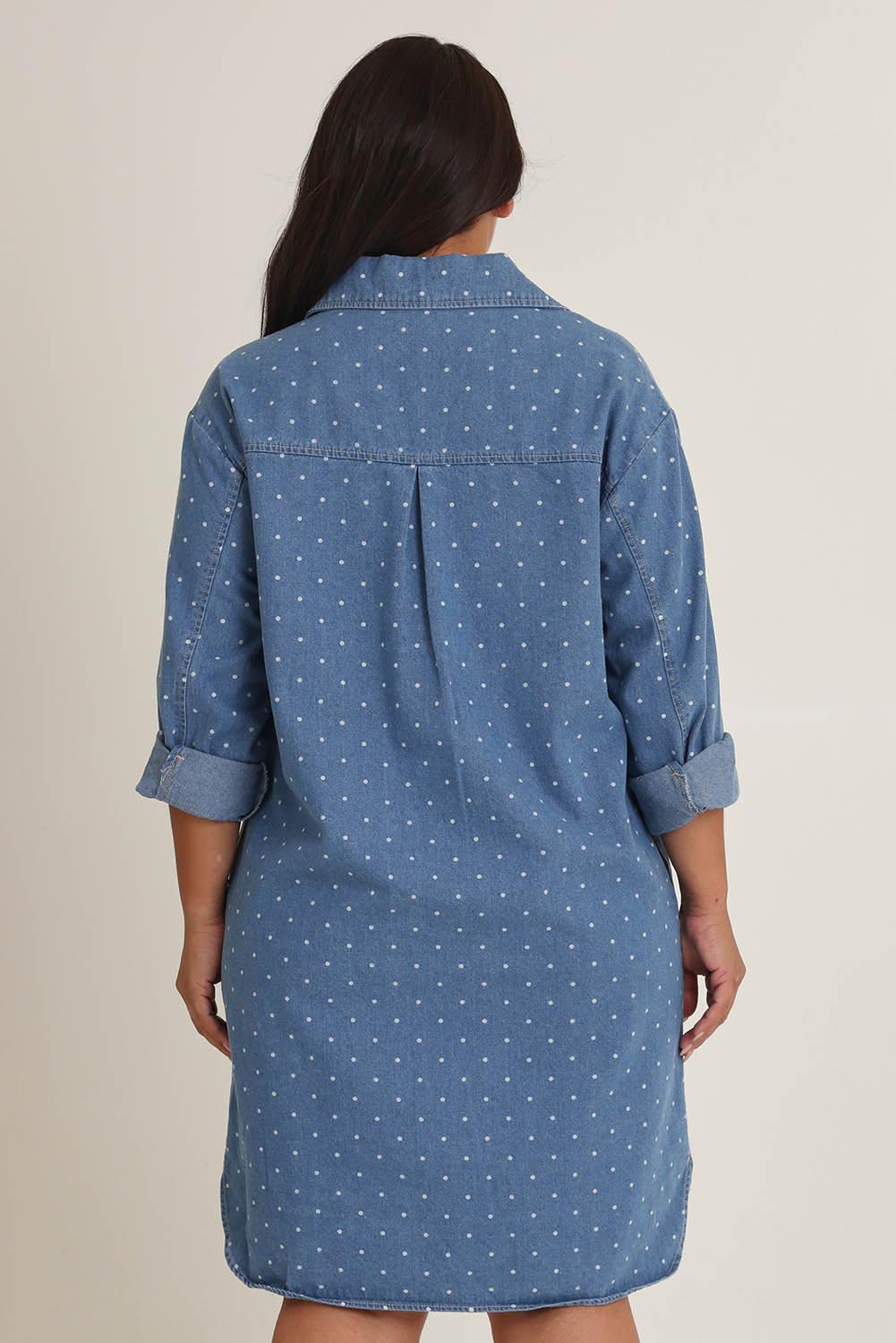 Model Ashleighf wearing size 16 of the The Printed Denim Shacket Dress With Pockets - Denimspot in colour Denimspot, from the back