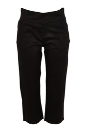 Product shot of The Pull On Cotton Cropped Pant With Pockets in colour Black (Black), from the front