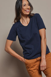 Model Amanda wearing size 10 of The Classic Cotton Blend Short Sleeve Tee in colour Darknavy (Blue), from the front, cropped image