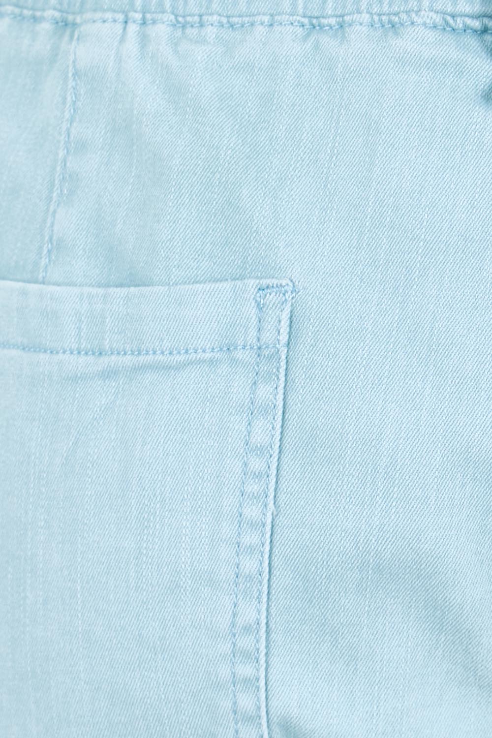 Product shot of the The Pull On Cotton Pant With Drawstring – Aloe in colour Aloe, showing detail