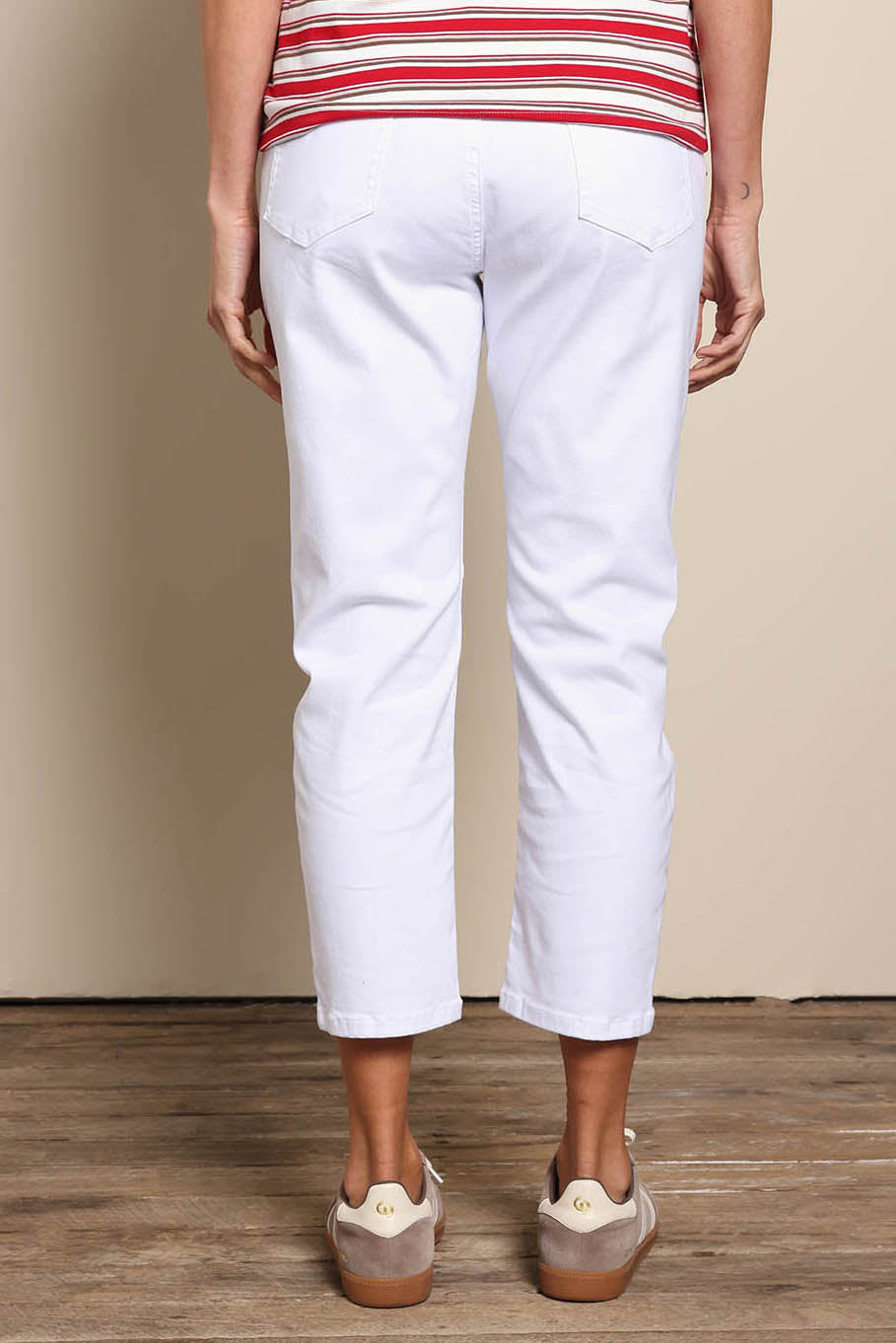 Model Amandam wearing size 10 of the The Pull On Cotton Pant With Drawstring – White in colour White, from the back