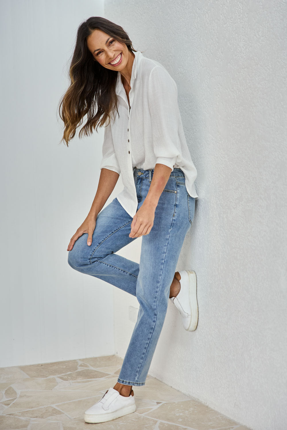 Model Amanda wearing size 10 of The Must Have Linen Look Shirt in colour White (White), from the front, showing the whole outfit