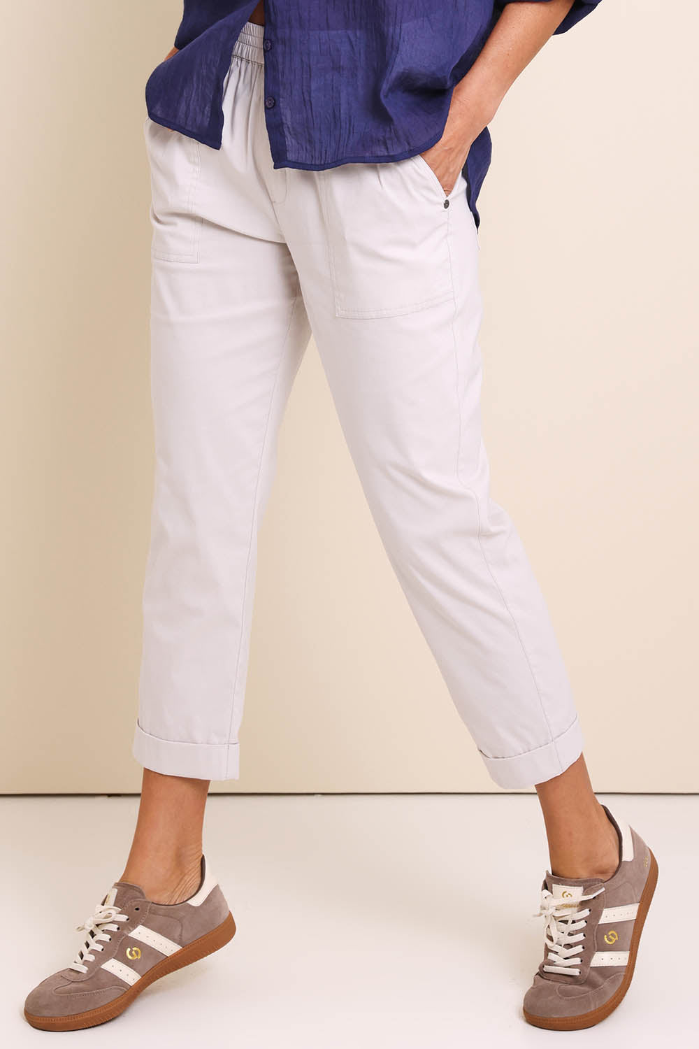 Model Amandam wearing size 10 of the The Elastic Waist Pull On Patch Pocket Pant – Pummice in colour Pummice, in a cropped view