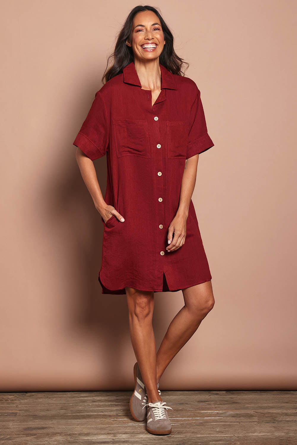 Model Amandam wearing size 10 of the The Must Have Linen Look Shacket Dress - Sangria in colour Sangria, from the front