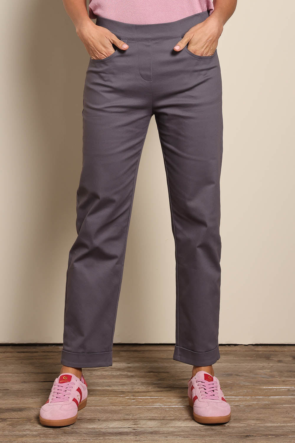 Model Amandam wearing size 10 of the The Teachers Pant With Pockets – Prepgrey in colour Prepgrey, in a cropped view