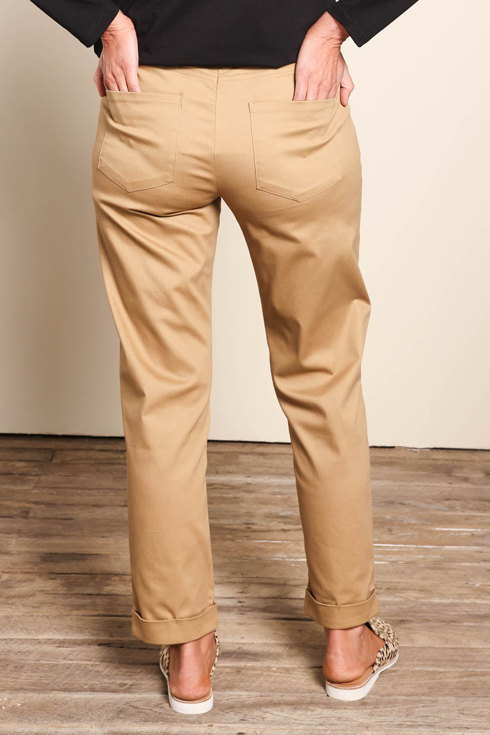 The Teachers Cotton Pant With Pockets - Sandstone