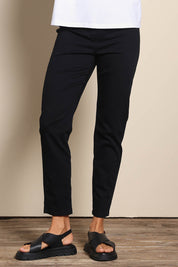 Model Amandam wearing size 10 of the The Cotton Pull On Stretch Comfort Pant – Black in colour Black, in a cropped view