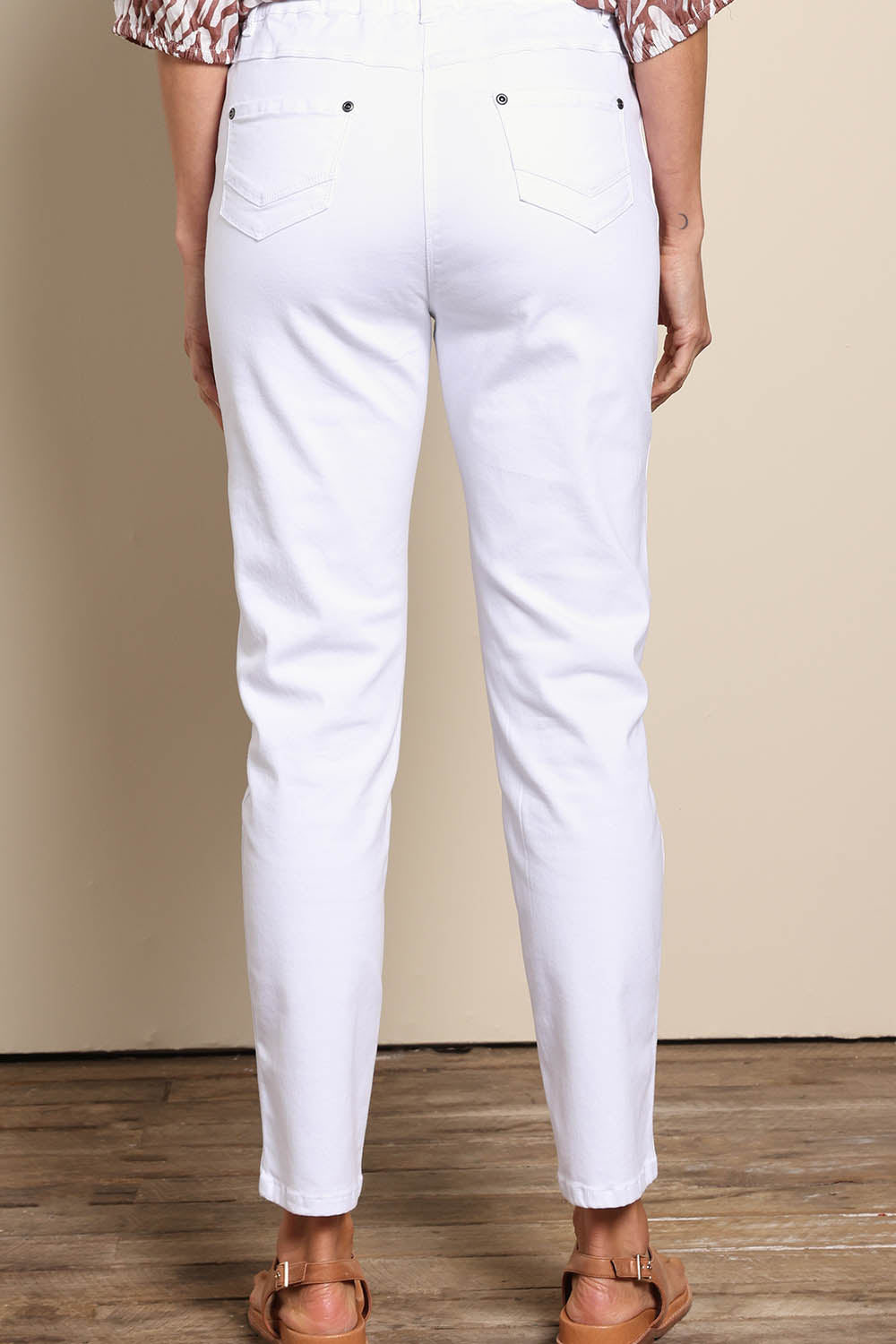 The Cotton Pull On Stretch Comfort Pant – White