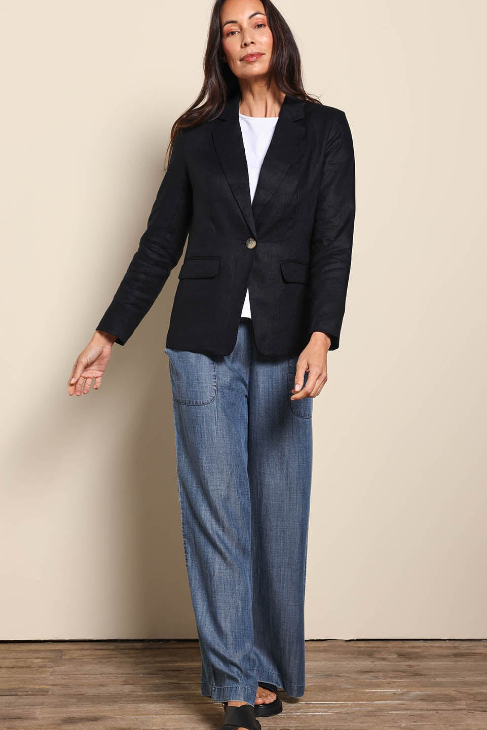 Model Amandam wearing size 10 of the The Classic Every Wear Blazer – Black in colour Black, from the front