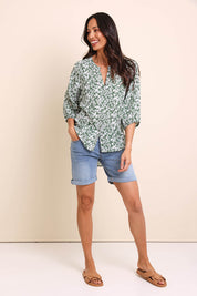 Model Amandam wearing size 10 of the The Every Wear Shirt  - Greenwhite in colour Greenwhite, from the front