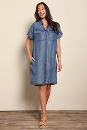 Model Amandam wearing size 10 of the The Luxe Lyocell Shacket Dress – Indigo in colour Indigo, from the front