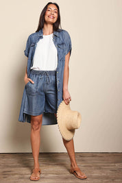 Model Amandam wearing size 10 of the The Luxe Lyocell Pull On Shorts – Indigo in colour Indigo, from the front