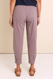 Model Amandam wearing size 10 of the The Lightweight Cotton Blend Pintuck Hem Pant – Coffee in colour Coffee, from the back