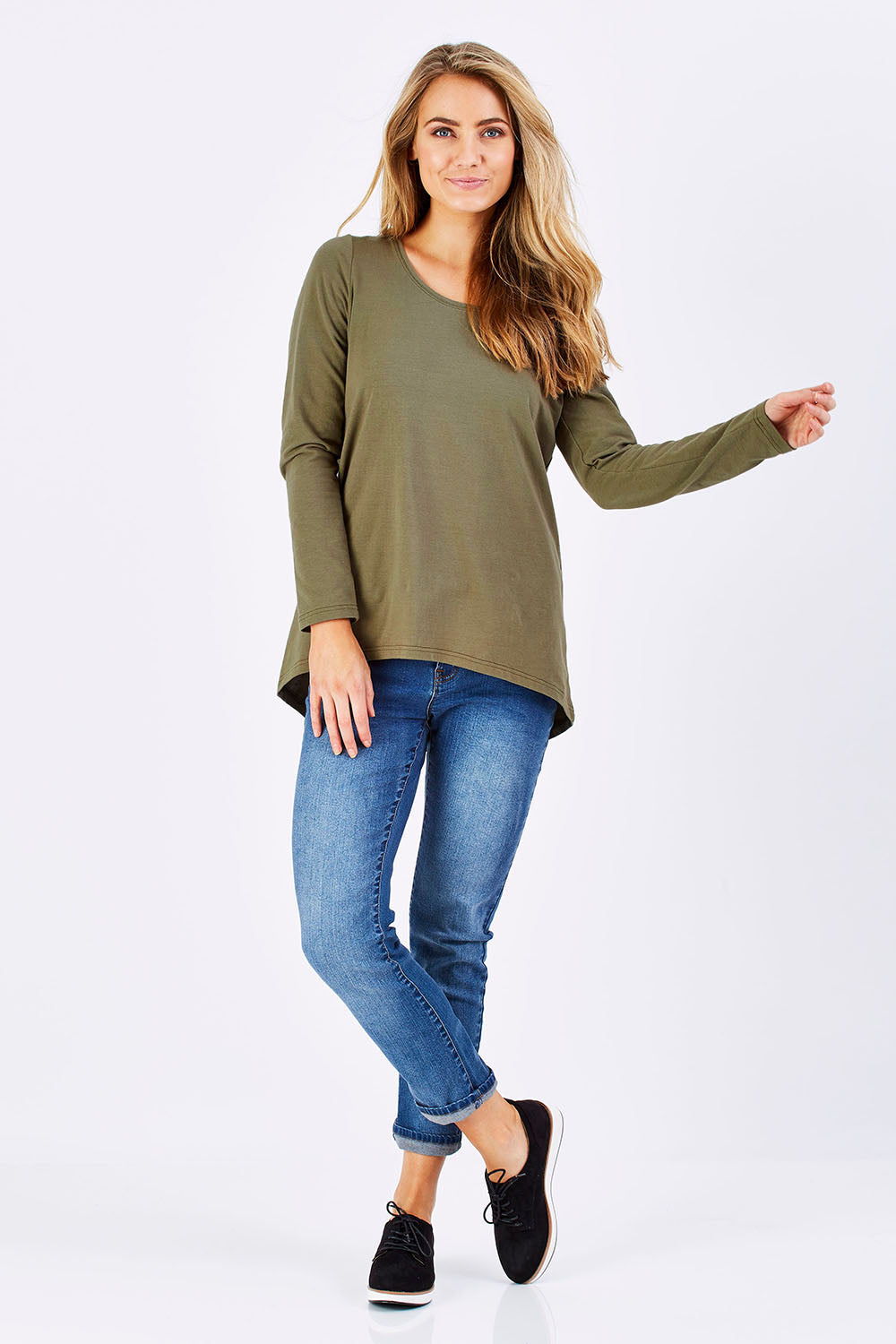 Model Marnee wearing size 10 of The Relaxed Long Sleeve Tee in colour Khaki (Green), from the front, showing the whole outfit