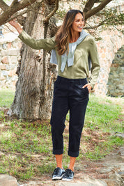 Model Amanda wearing size 10 of The Essential Chino in colour Black (Black), from the front, showing the whole outfit