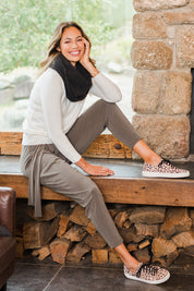 Model Amanda wearing size 10 of The Comfort Pant in colour Khaki (Green), from the front, showing the whole outfit