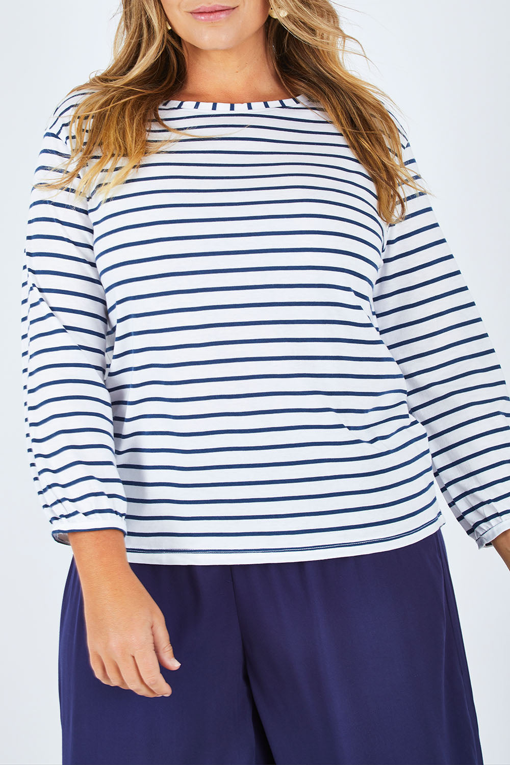 Model Fiona wearing size 16 of The Cotton Bamboo L/S Top in colour NavyStripe (Blue), from the front, cropped image