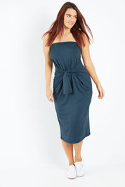 Model Laura wearing size 14 of The Multiin colourWay Dress - Forest (Green), from the front, showing the whole outfit