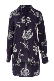 Product shot of The Longline Button Shirt in colour Navyprint (Blue), from the front