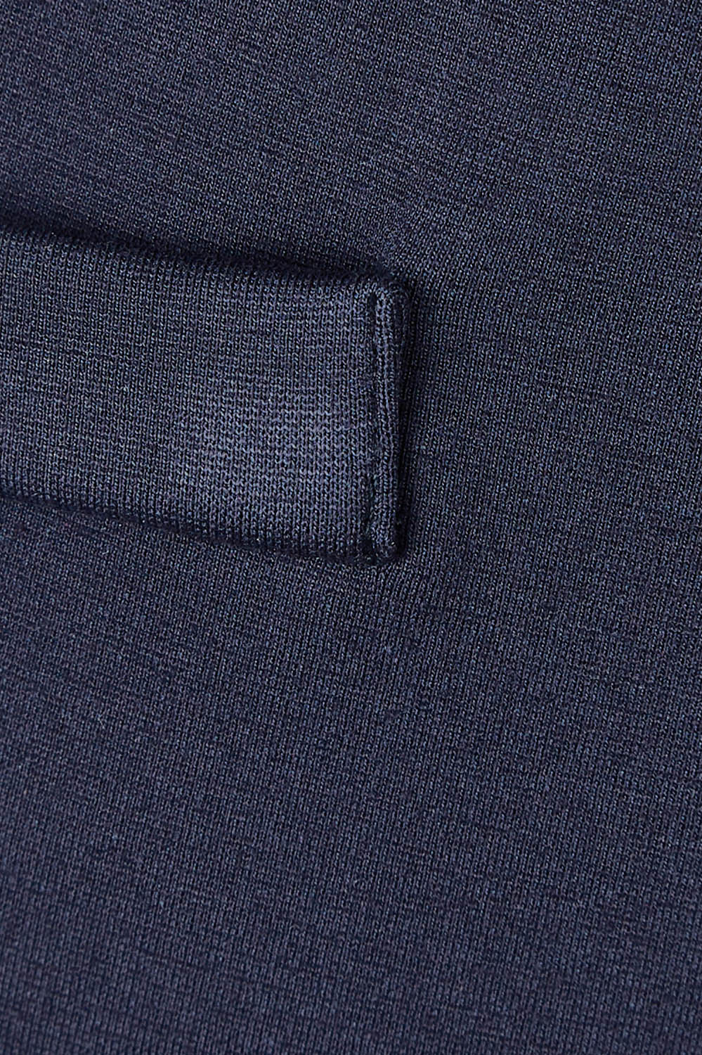 Product shot of The Wide Leg Ponte Pant in colour Darknavy (Blue), detail