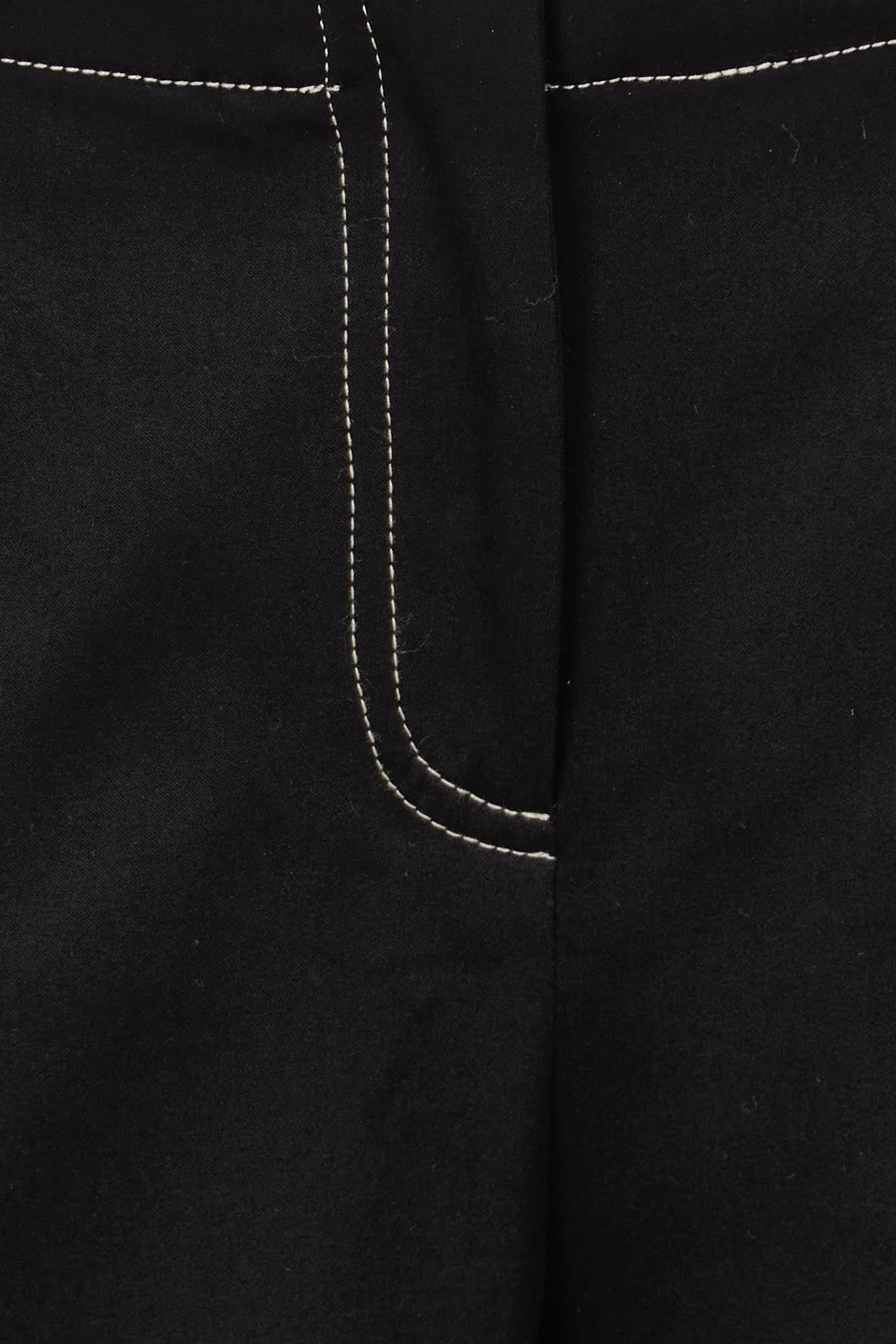 Product shot of The Contrast Stitching Stretch Pant in colour Black (Black), detail