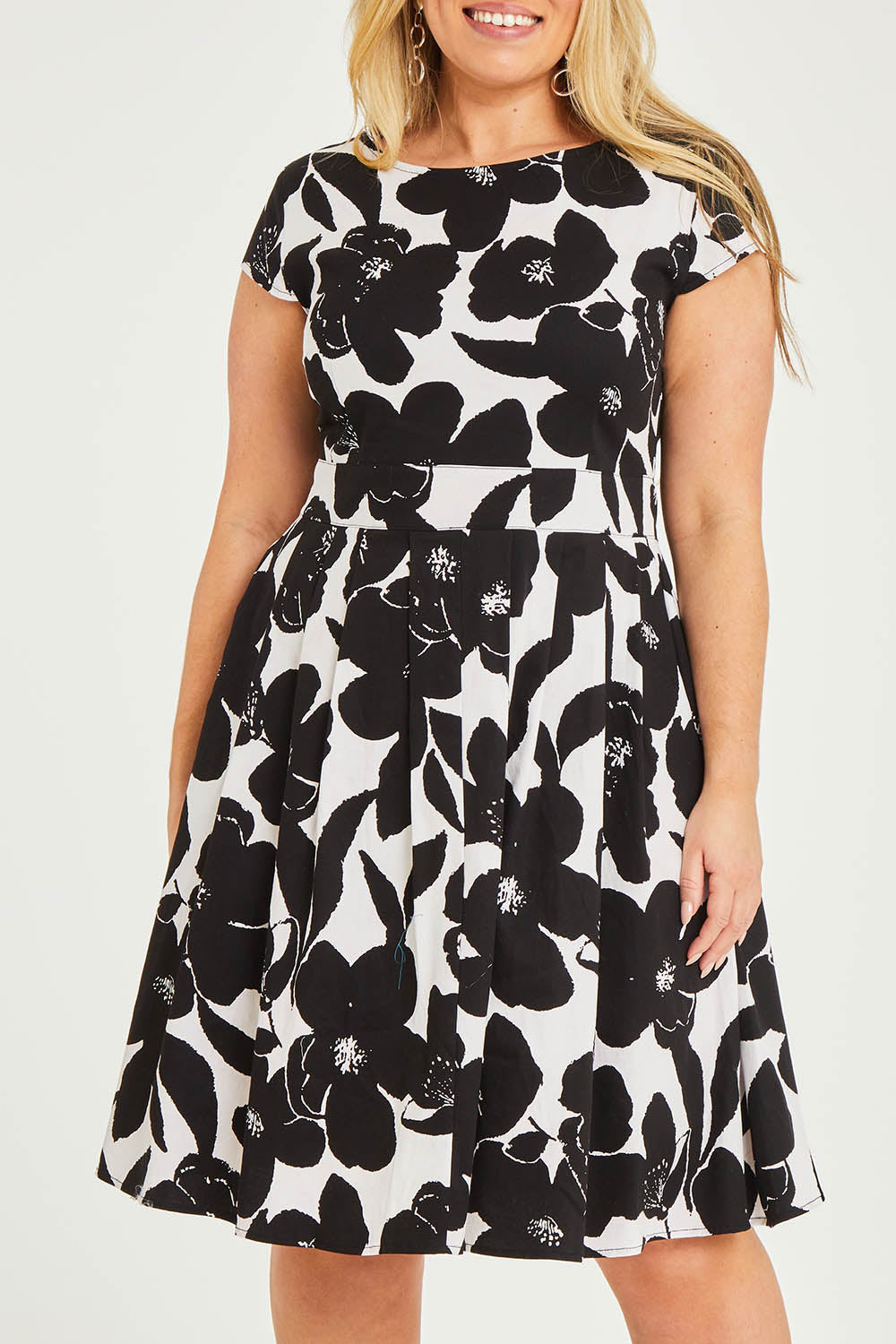 Preloved The Pleated Cotton Stretch Dress - Blkfloral