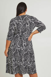 Preloved The 3/4 Sleeve Printed Jersey Dress - Leaf