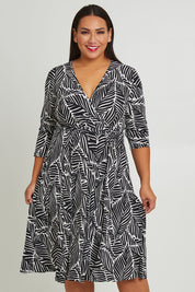 Preloved The 3/4 Sleeve Printed Jersey Dress - Leaf