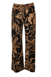 Product shot of The Wide Leg Travel Pant in colour Tanfleur (Black), from the front