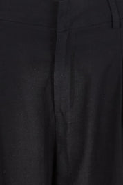 Product shot of the The Linen Blend Tailored Pant - Black in colour Black, showing detail