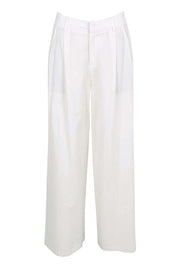 Product shot of the The Linen Blend Tailored Pant - Snow in colour Snow, from the front