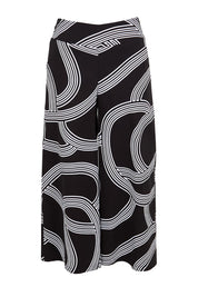 Product shot of the The Printed Stretch Wide Leg Culotte – Contour in colour Contour, from the front