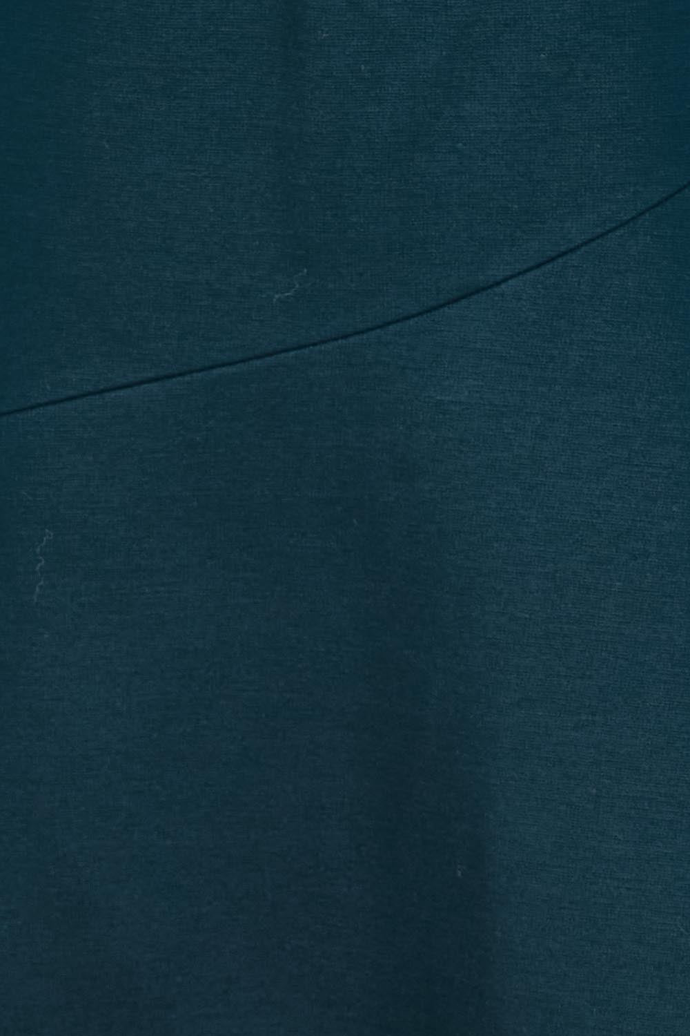 Product shot of the The Ponte Curve Seam Pull On Skirt – Lagoon in colour Lagoon, showing detail