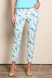 Model Madelinec wearing size 10 of the The Printed Stretch Pocket Pant – Aquafleur in colour Aquafleur, from the front