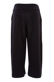 Product shot of the Belle Palazzo Ponte Crop in colour Black (Black), from the back
