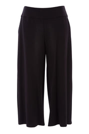 Product shot of the Belle Palazzo Ponte Crop in colour Black (Black), from the front