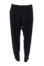 Product shot of the Belle Taper Pant in colour Black (Black), from the front