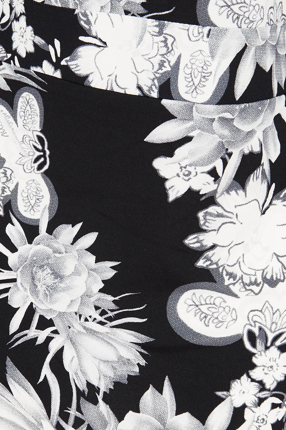 Product shot of the Belle Classic Full Skirt Dress in colour Blackgrey (Black), detail