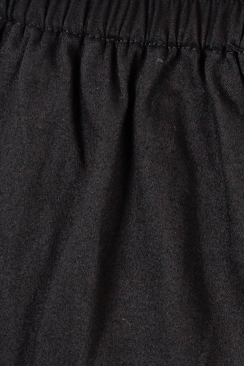 Product shot of the Belle Cotton Sateen Culottes in colour Black (Black), detail