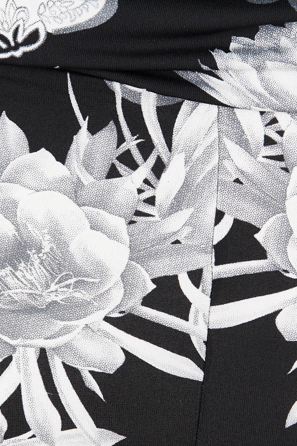 Product shot of the Belle Printed Flared Skirt in colour Blackgrey (Black), detail