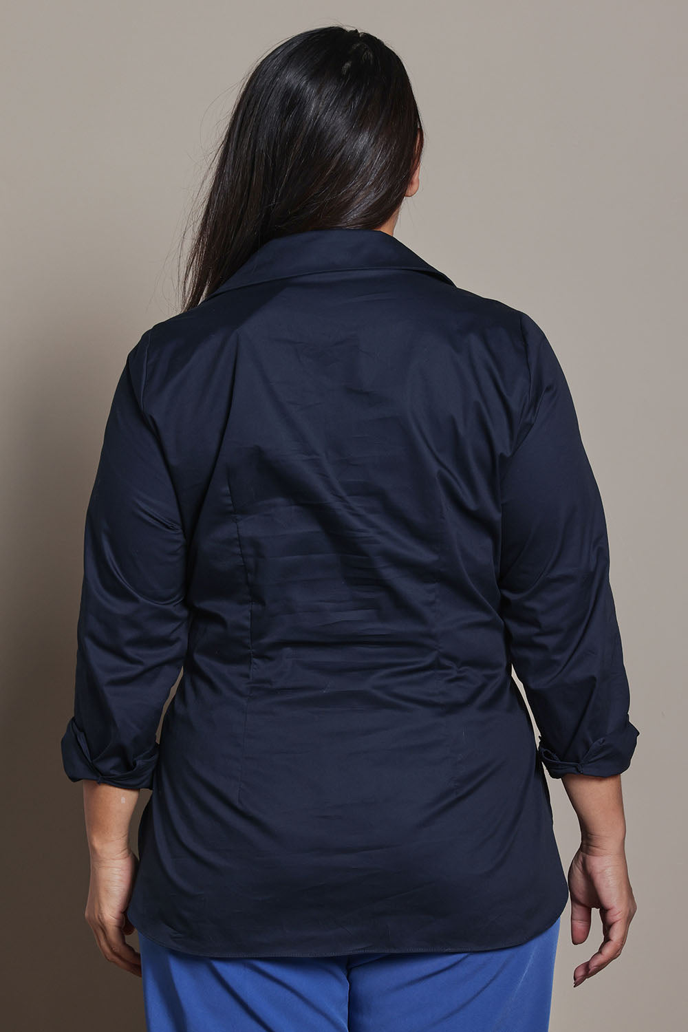 Model Ashleigh wearing size 16 of the Belle Tie Waist Cotton Shirt in colour Navy (Blue), from the back