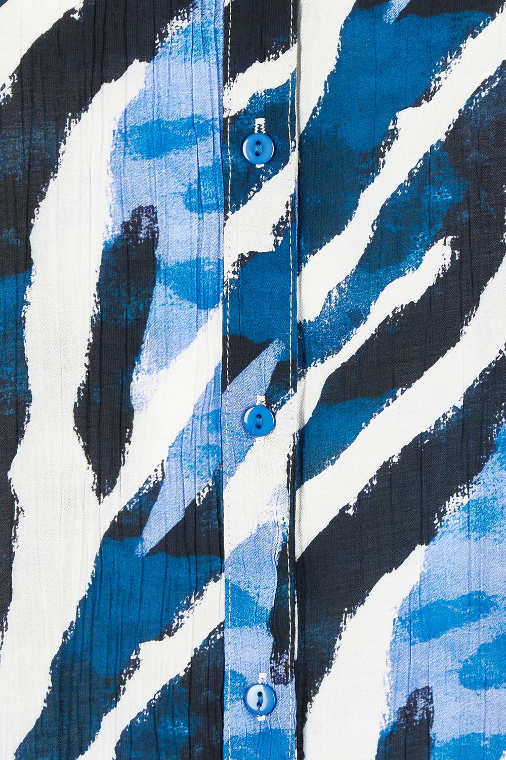 Product shot of the Belle Printed Shirred Sleeve Shirt in colour Bluezebra (Blue), detail
