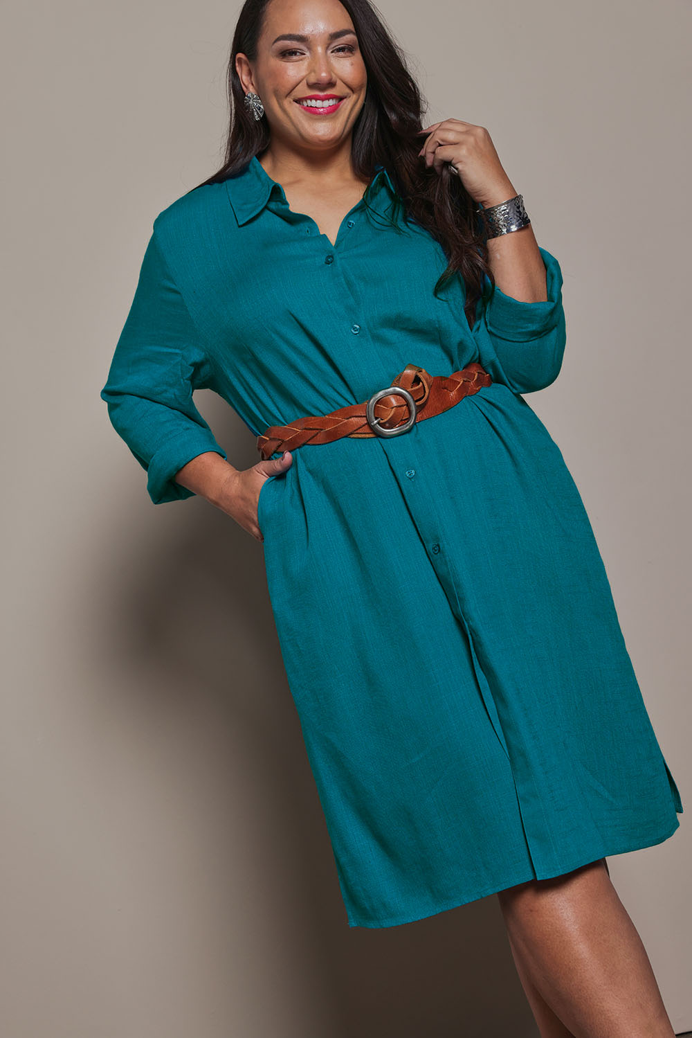 Model Ashleigh wearing size 16 of the Belle 3 Way Linen Blend Shirtmaker Dress in colour Aqua (Blue), from the front, cropped image