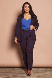 Model Ashleigh wearing size 16 of the Belle Luxe Ecovero Printed Shirt in colour Cobaltcoco (Blue), from the front, showing the whole outfit