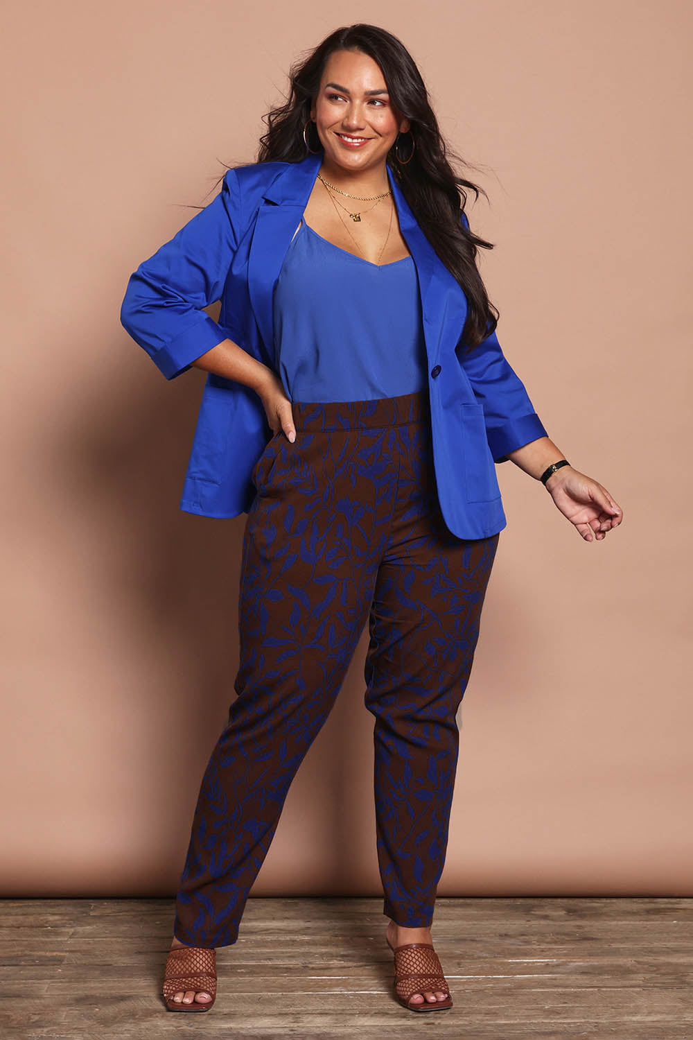 Model Ashleigh wearing size 16 of the Belle Luxe Ecovero Printed Draped Pant in colour Cobaltcoco (Blue), from the front, showing the whole outfit