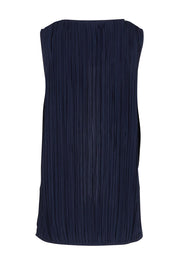Product shot of the Belle Crinkle No Iron Scoop Neck Tank in colour Darknavy (Blue), from the back